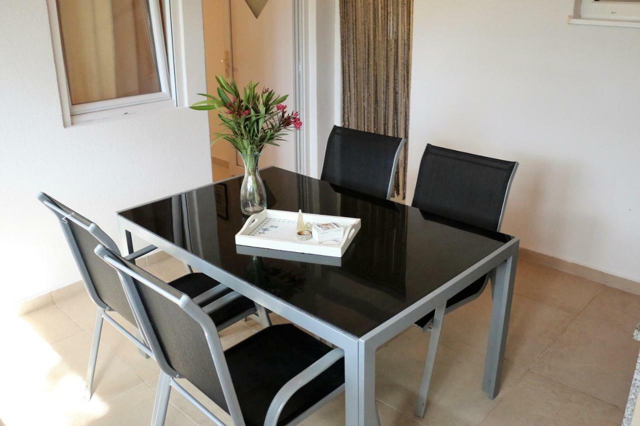Apartments Vir Delfin Exterior photo