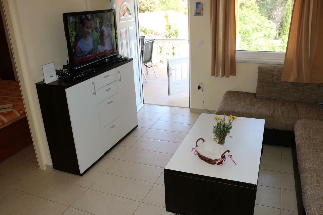 Apartments Vir Delfin Exterior photo